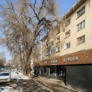 Mid-century Charm в центре Апартаменты